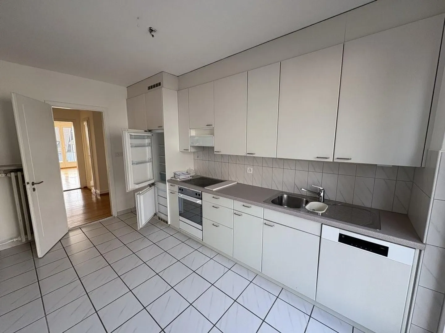 Charmante appartement ancien de 5 pièces limité jusqu'au 31.12.2026 - Photo 5 sur 11