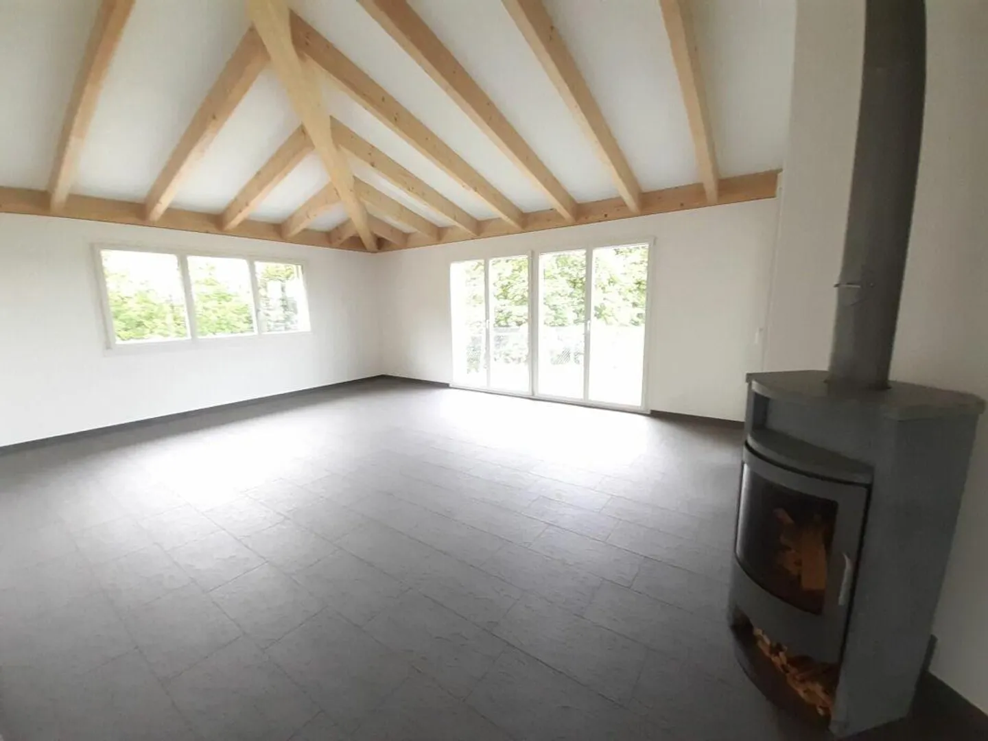 Attraktive 4 1/2 Zimmer-Wohnung mit traumhafter Aussicht - Foto 6 von 13