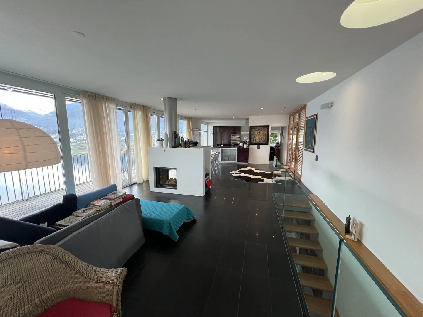Schönes 5,5-Zimmer-Einfamilienhaus mit Terrasse, Garten und schönem Seeblick - Foto 11 von 20