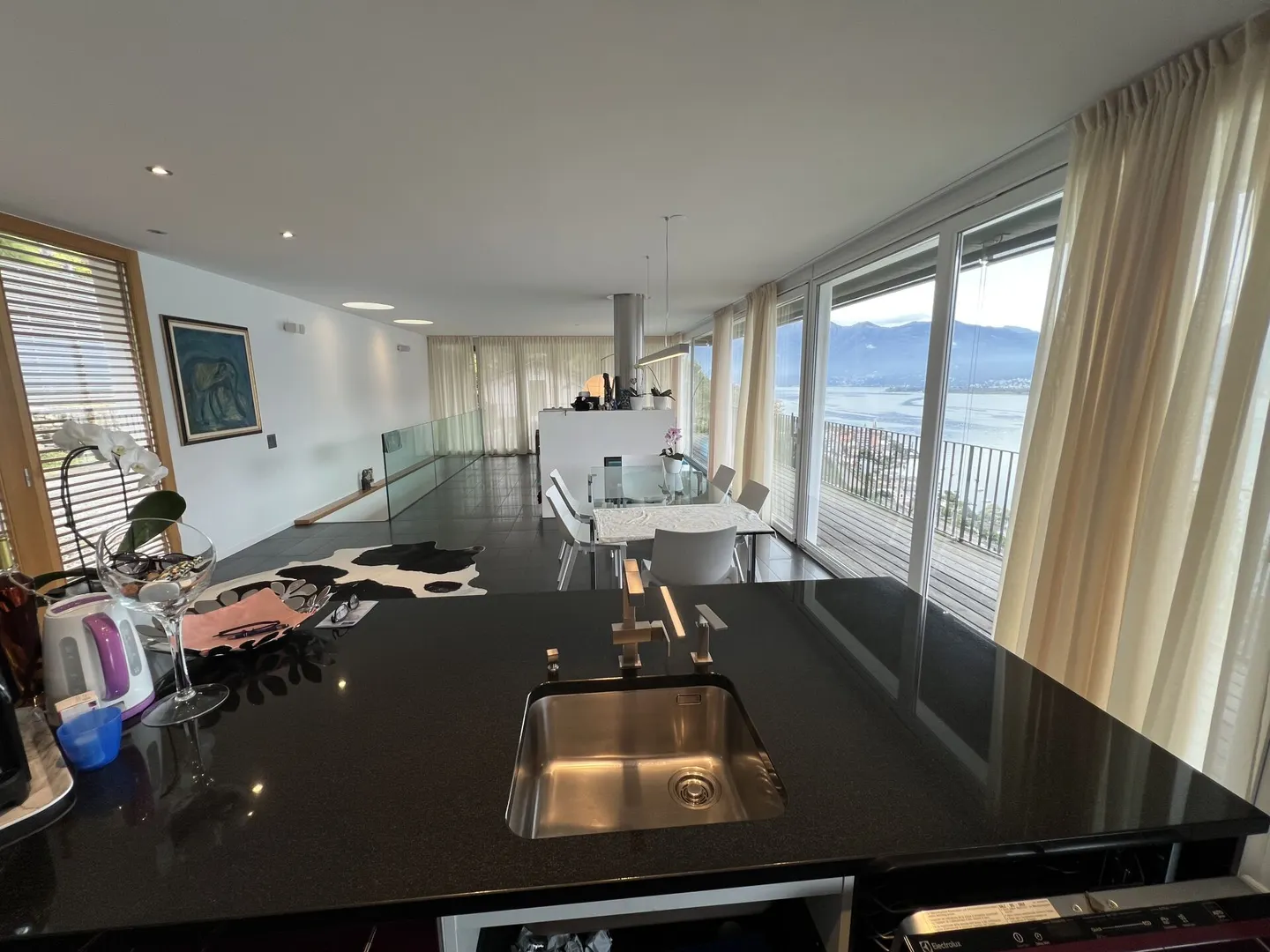 Schönes 5,5-Zimmer-Einfamilienhaus mit Terrasse, Garten und schönem Seeblick - Foto 14 von 20