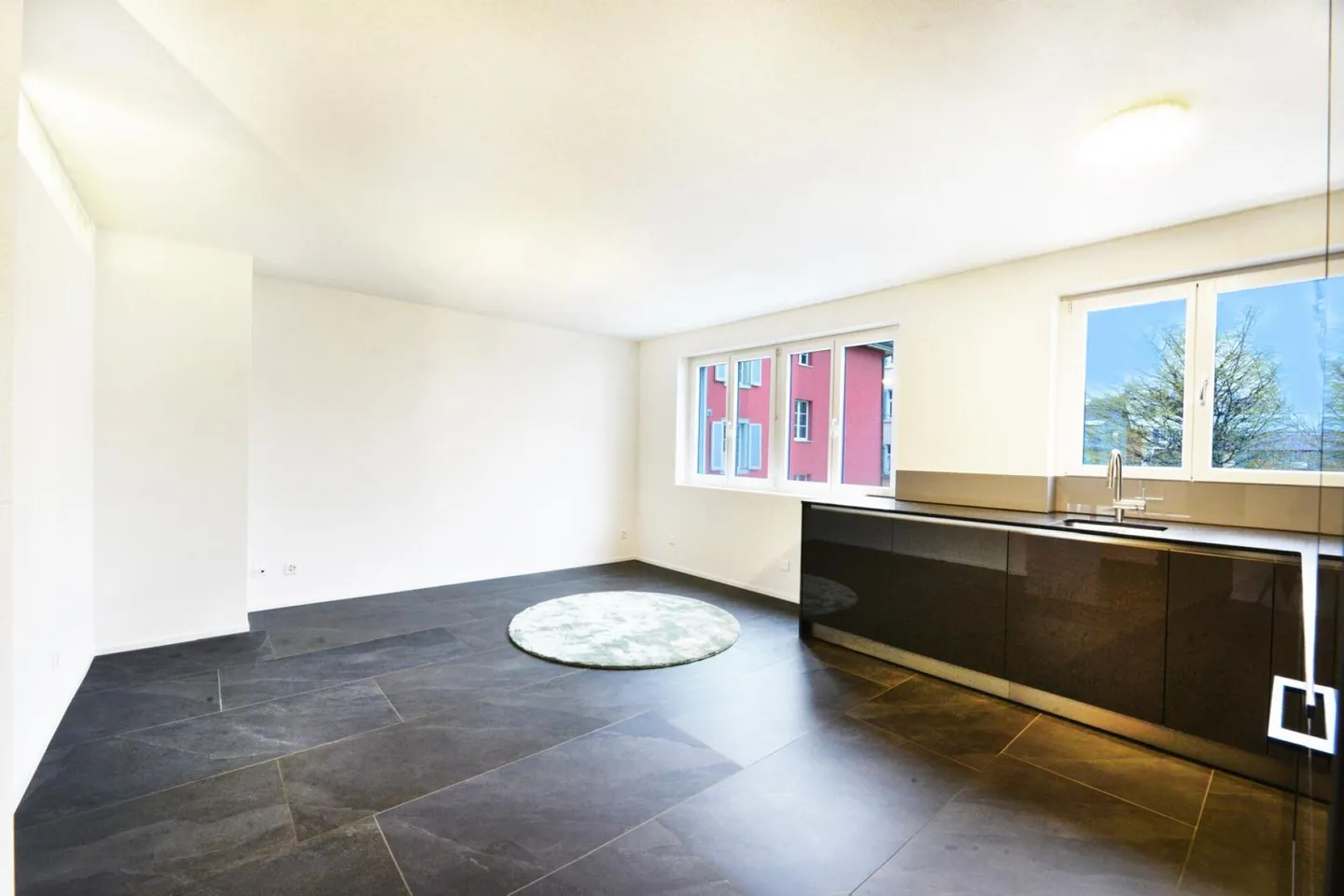 Studio apartment in the best location in Zurich Seefeld - Photo 2 of 8
