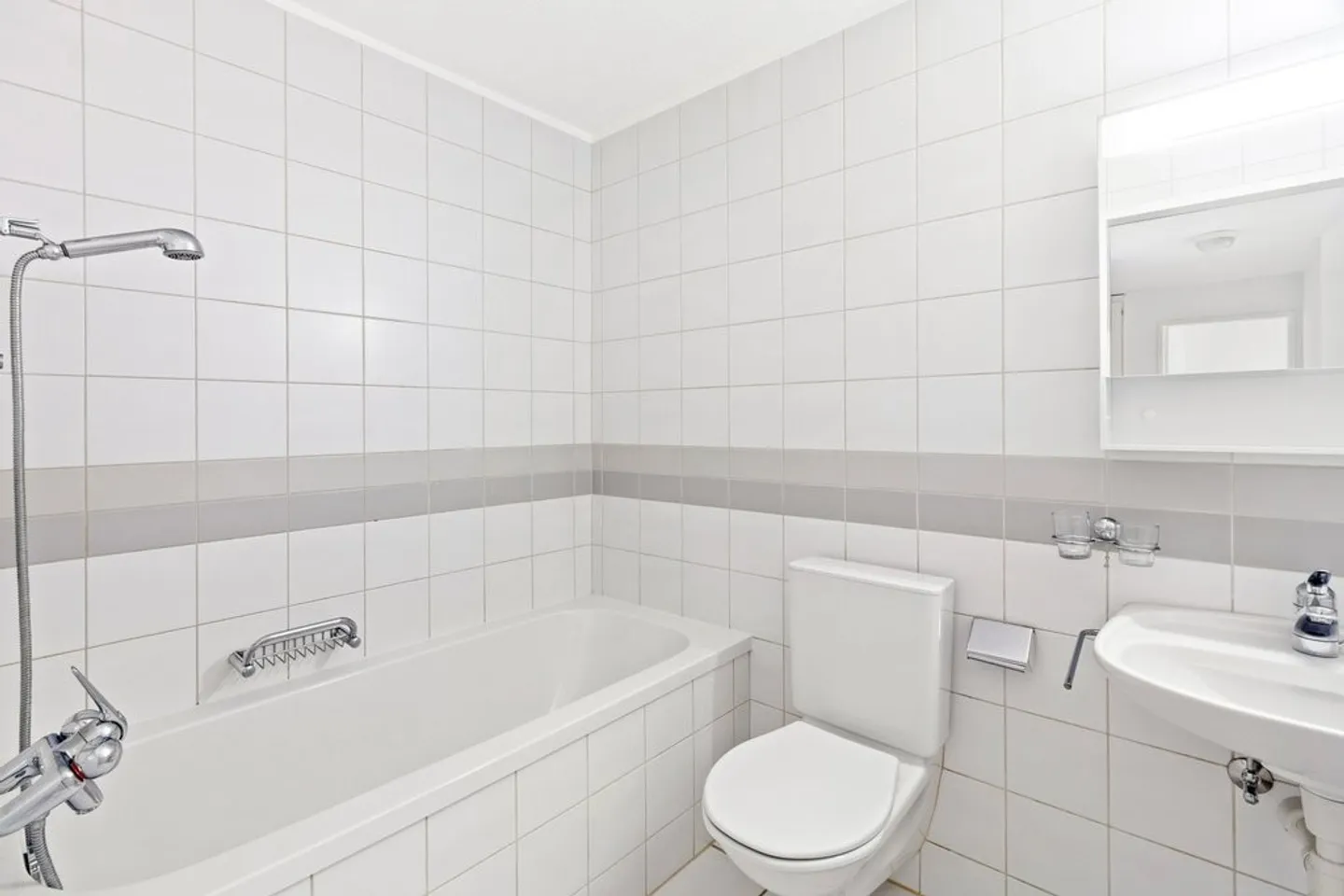 Helle Wohnung mit Balkon - Foto 5 von 10