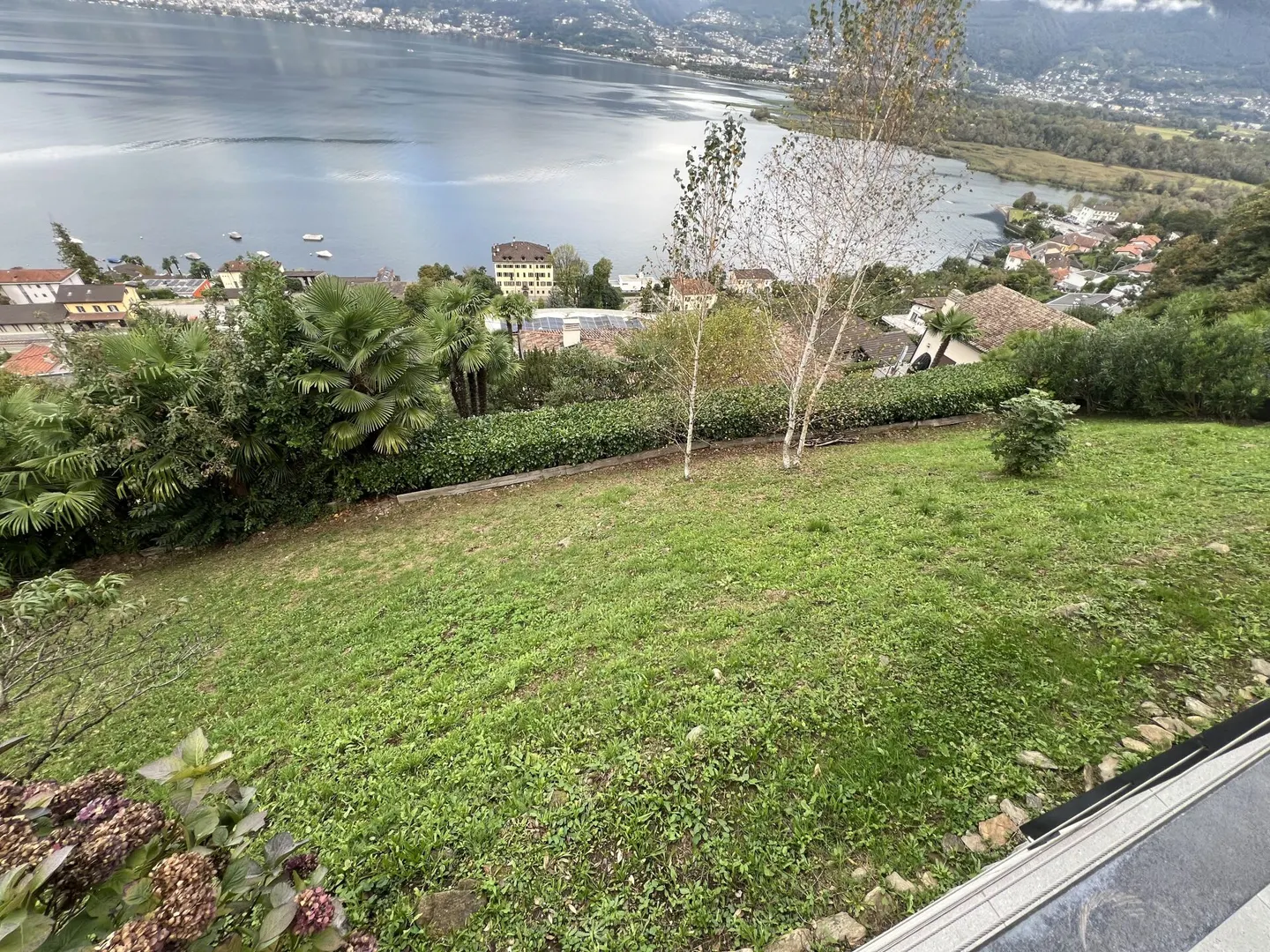 Schönes 5,5-Zimmer-Einfamilienhaus mit Terrasse, Garten und schönem Seeblick - Foto 17 von 20