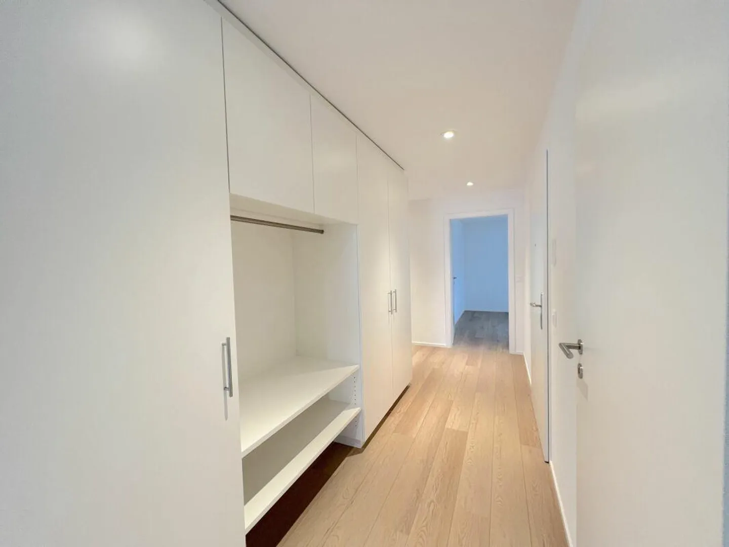 Exclusive Living Experience with Style - Within Walking Distance to the Center of Ei... - Photo 12 of 18