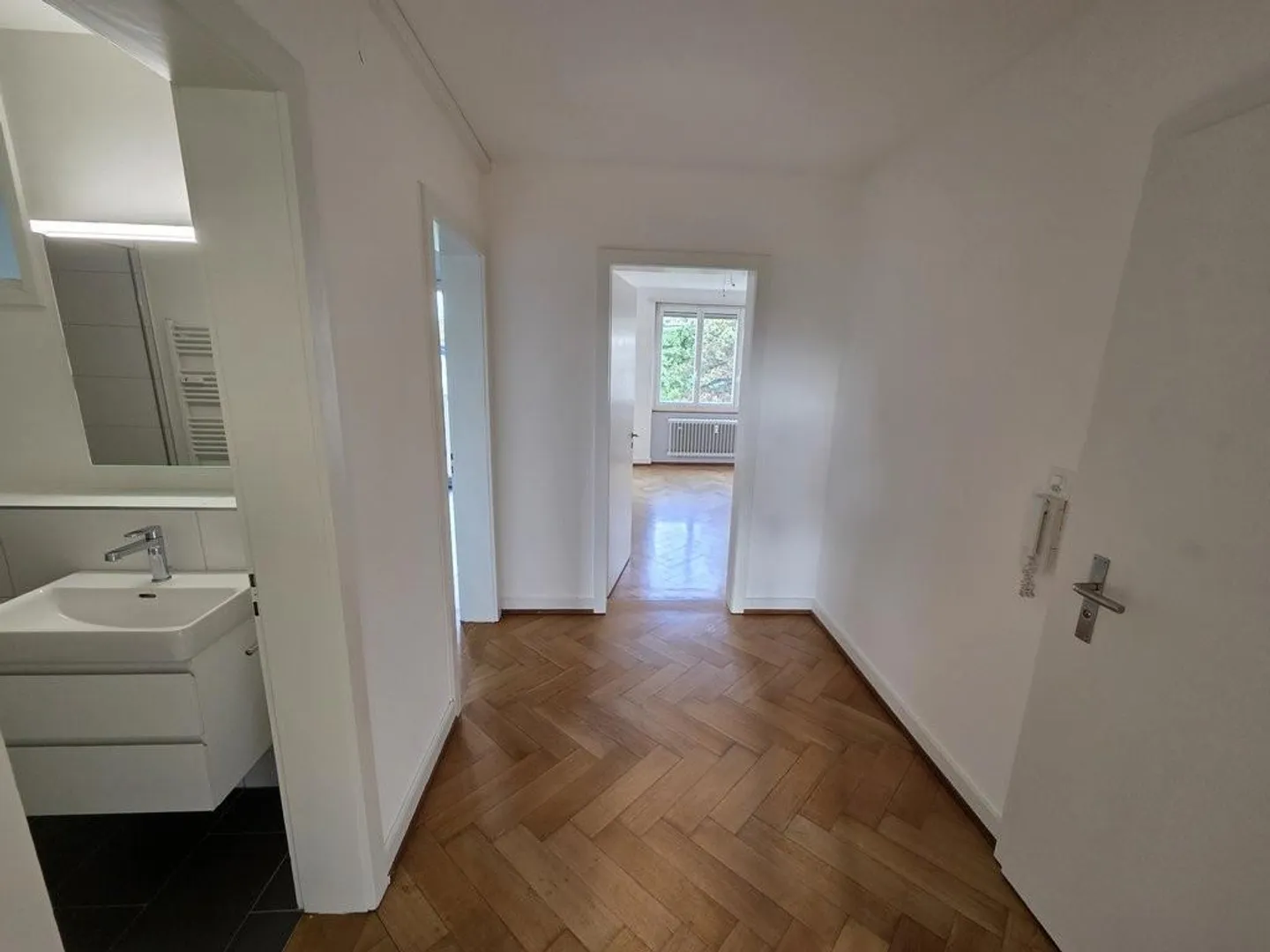 Appartement 2 pièces confortable avec balcon dans un emplacement central - Photo 4 sur 8