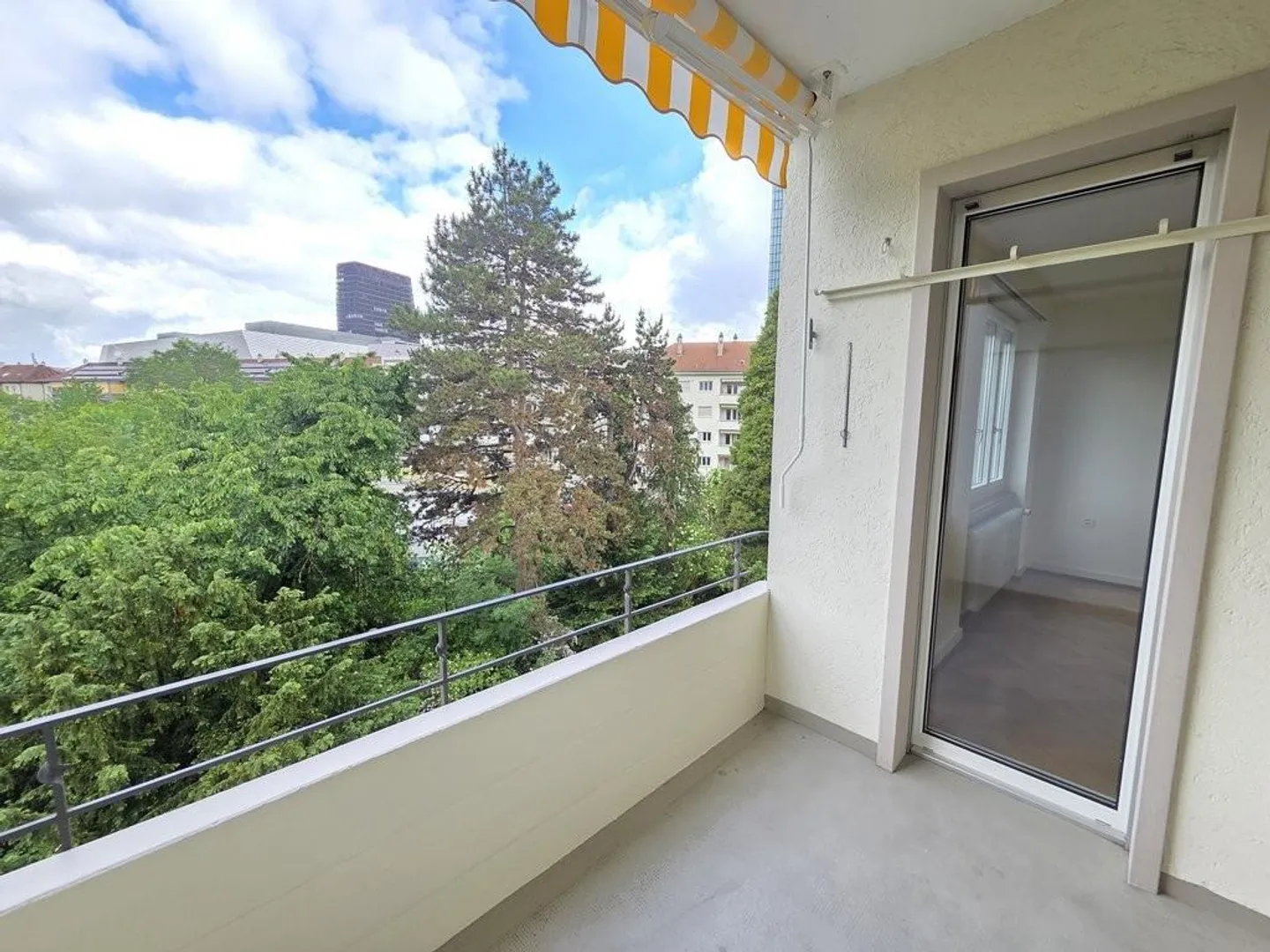 Appartement 2 pièces confortable avec balcon dans un emplacement central - Photo 7 sur 8