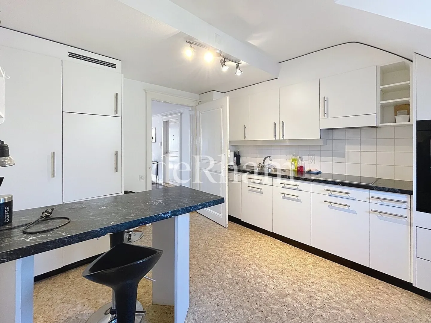 Prächtige Wohnung nur wenige Schritte vom See entfernt! - Foto 4 von 9