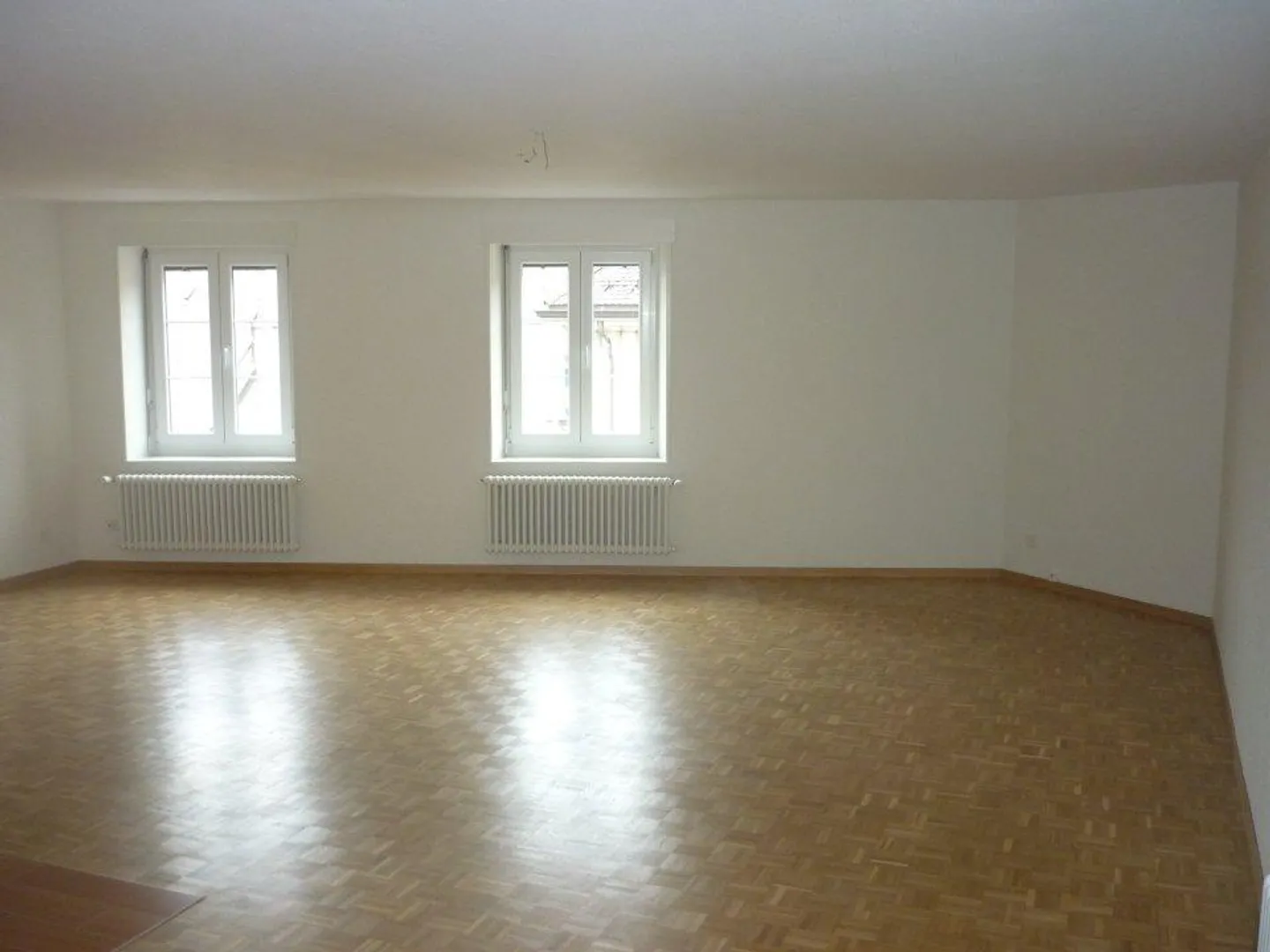 Appartement Charmant avec Ascenseur - Photo 2 sur 7