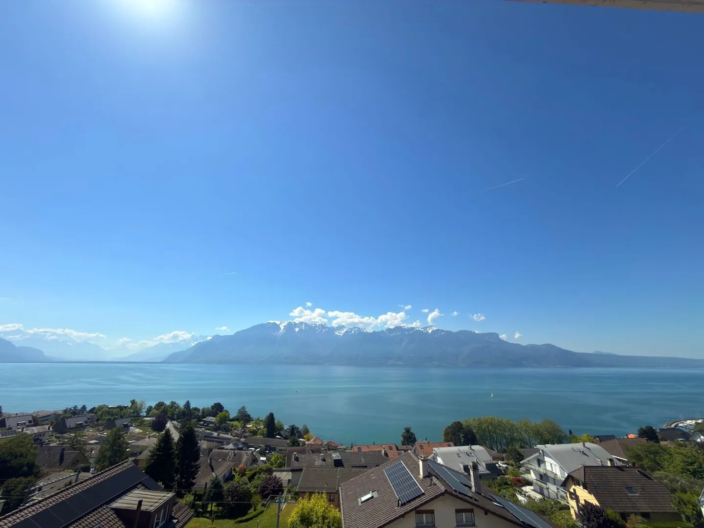 Ampio appartamento di 4 stanze con vista lago - Foto 11 di 11
