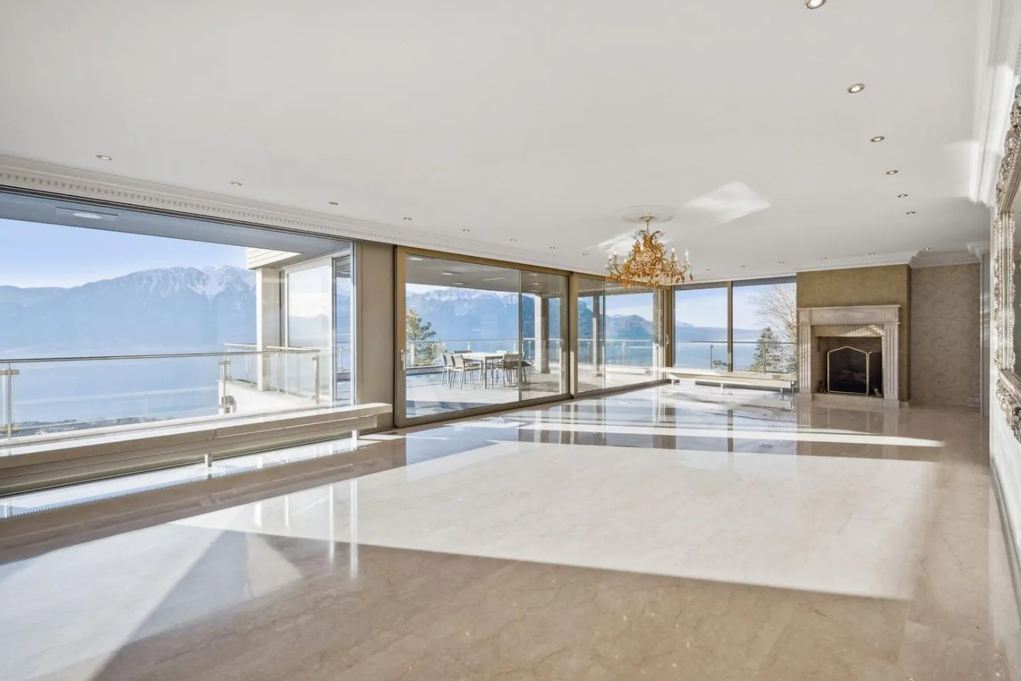 Proprietà Unica con vista panoramica, esclusiva di Sotheby's! - Foto 10 di 13