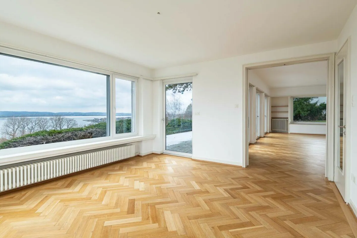 Majestätisches Haus mit Seeblick - Foto 6 von 17
