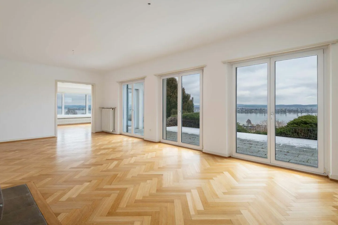 Majestätisches Haus mit Seeblick - Foto 7 von 17