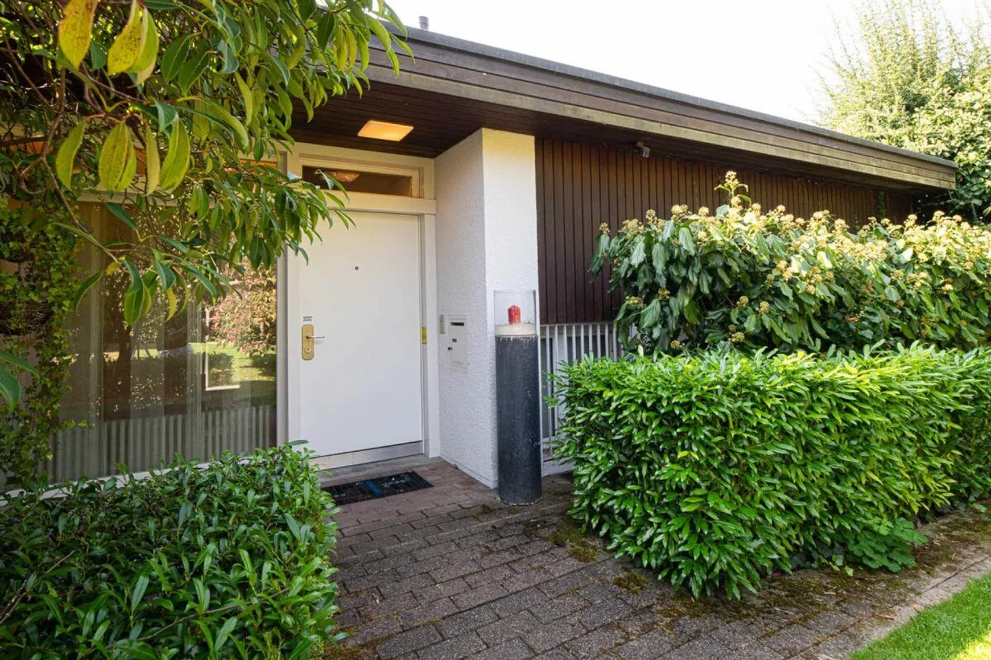Freistehendes Einfamilienhaus mit atemberaubendem Garten - Foto 15 von 17