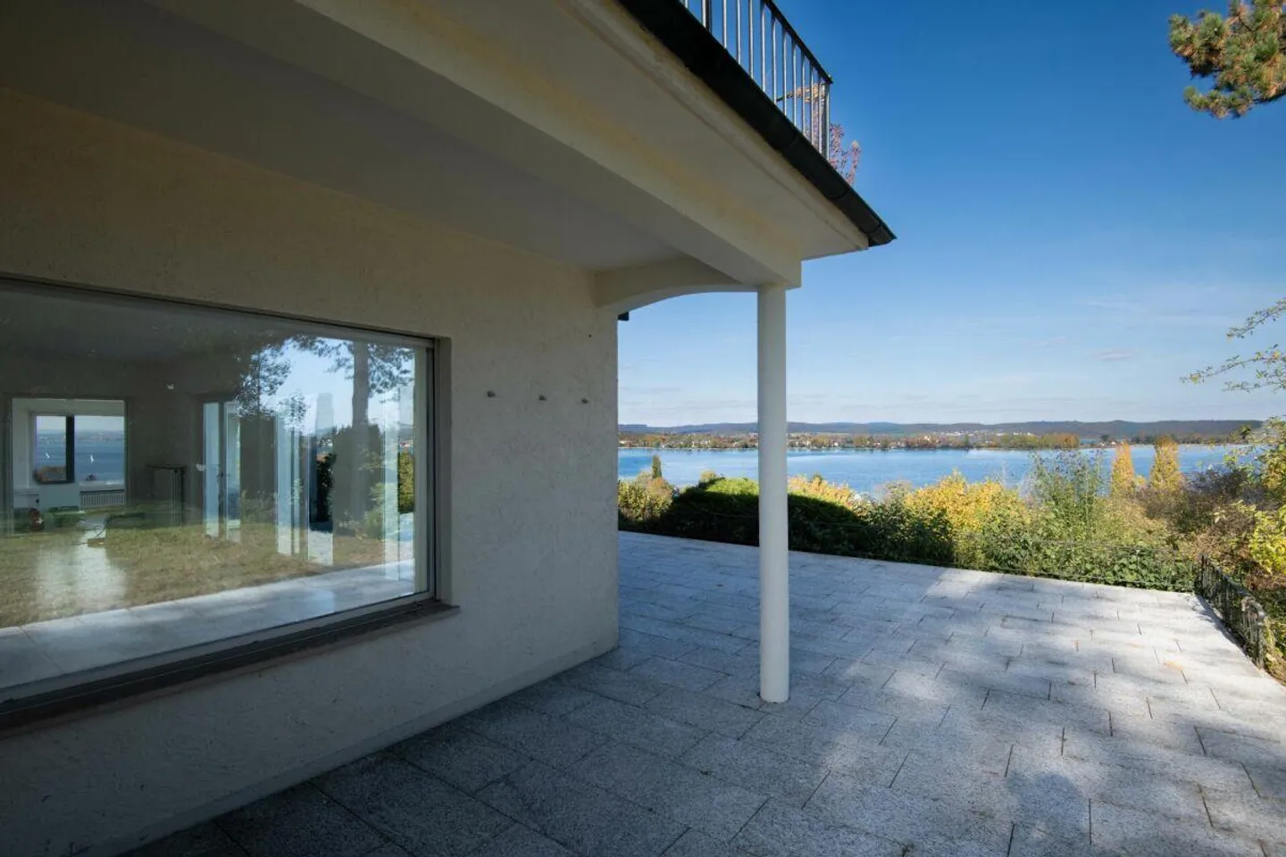 Majestätisches Haus mit Seeblick - Foto 3 von 17