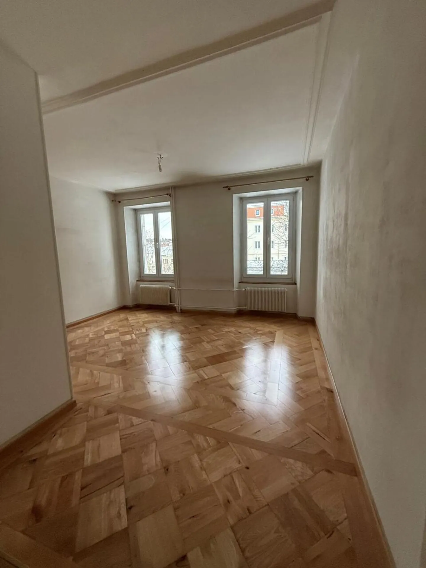 Apartment mit 3,5 Zimmern zur Miete, mit gemeinschaftlichem Garten - Foto 2 von 6