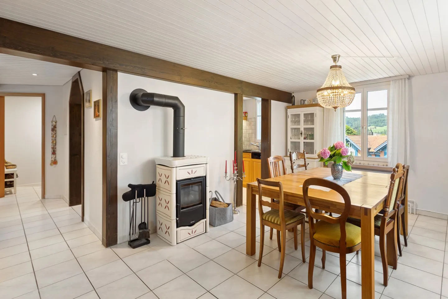 Single-family house with two apartments, renovated in 2020, in Elgg ZH! - Photo 3 of 16