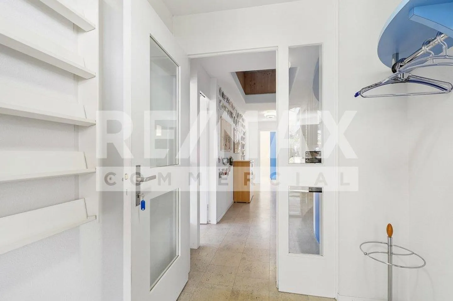 Gewerbe-/ Büroräume - Foto 3 von 13