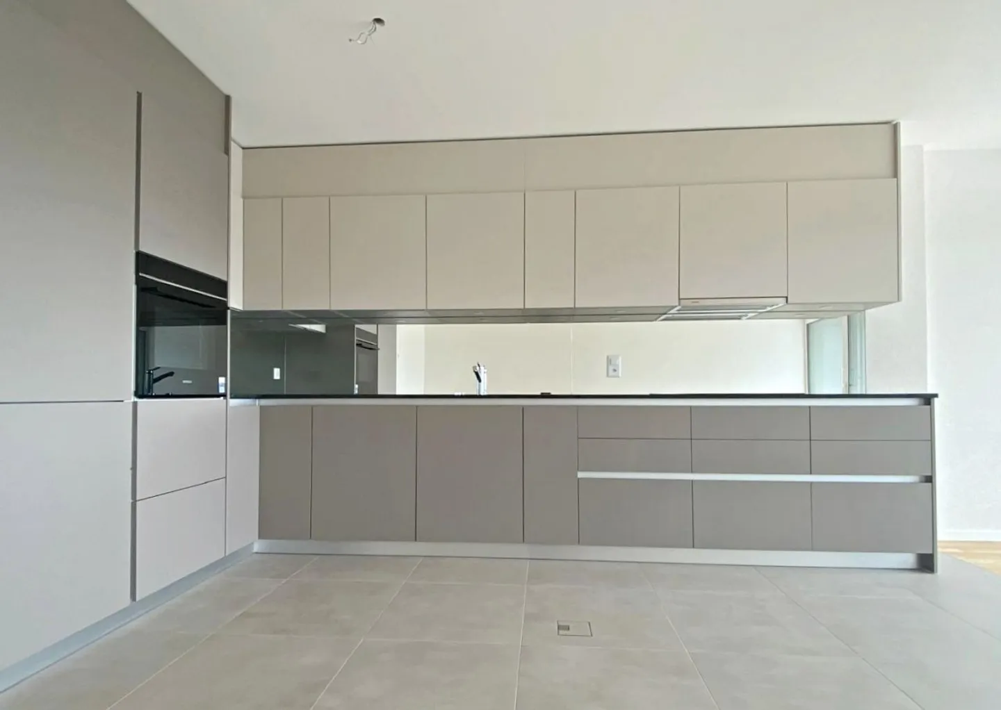 Magnifico appartamento di 3,5 stanze con nuovi standard e vista mozzafiato sul lago - Foto 5 di 13