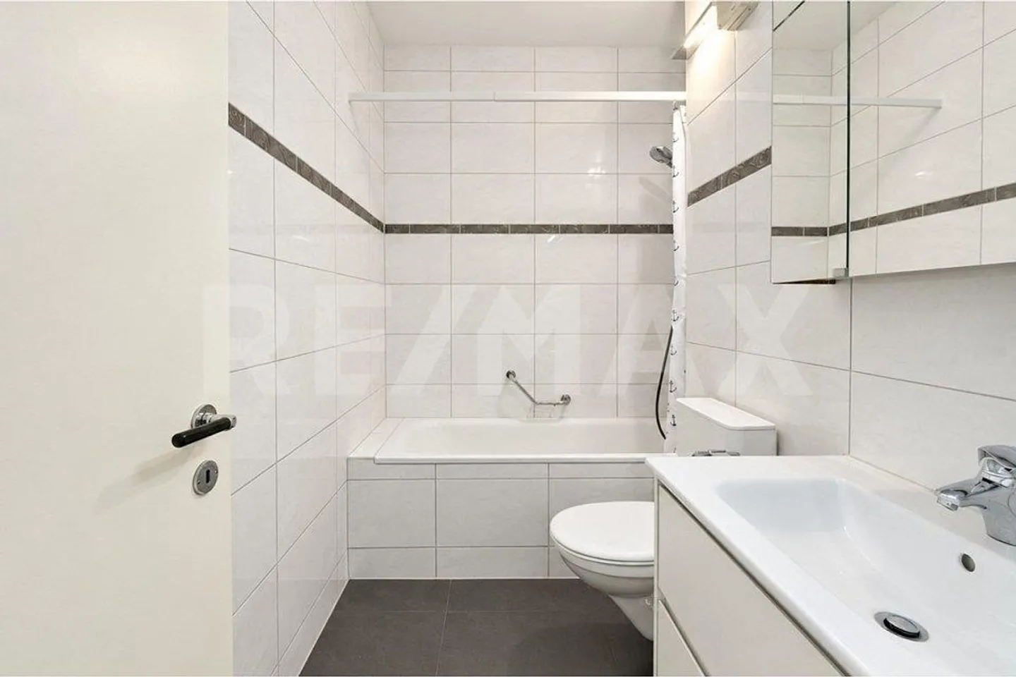 Central 2.5-room apartment in the heart of Interlaken - Photo 7 of 8