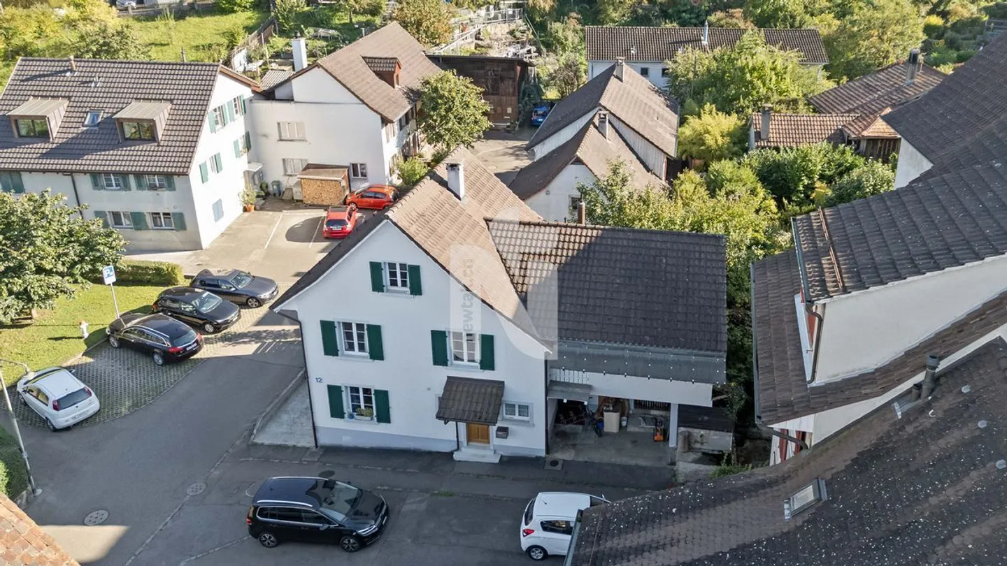 Zentral gelegenes, freistehendes Einfamilienhaus in gefragter Wohnlage - Foto 2 von 11