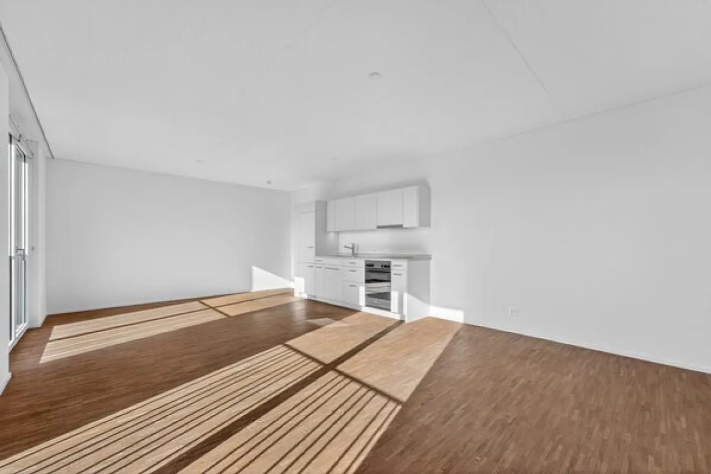 Senior Apartment with Services in Root - Photo 3 of 6