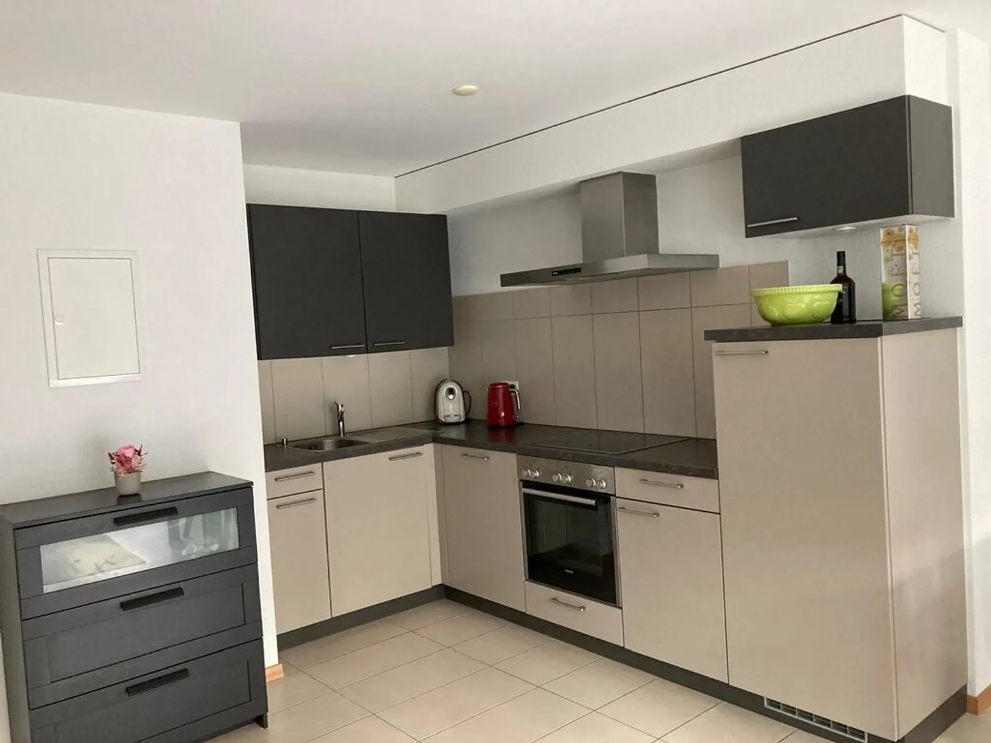 Belle appartement de 2,5 pièces à Vevey avec grand balcon - Photo 2 sur 7