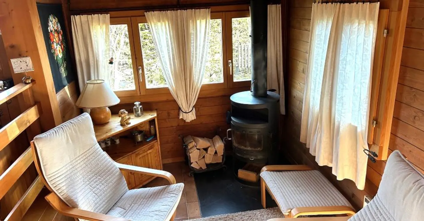 Adorable chalet in Saint-Cergue - Photo 4 of 9