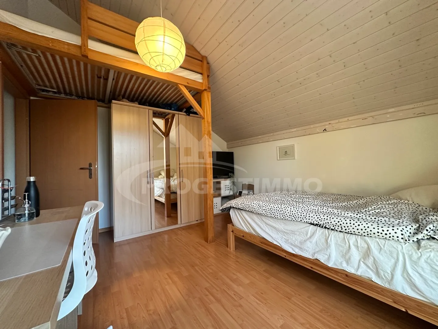 GERÄUMIGE FAMILIENVILLA - Foto 8 von 14