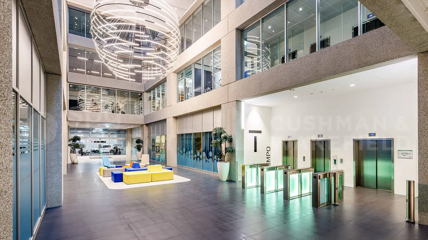 TEMPO - Surfaces high-tech dans bâtiment contemporain certifié BREEAM et MINERGIE - Photo 6 sur 6