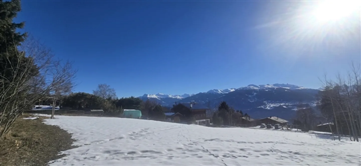 Terrain à bâtir de 1.221 m² à Arbaz (Valais), emplacement exceptionnel - Photo 2 sur 11
