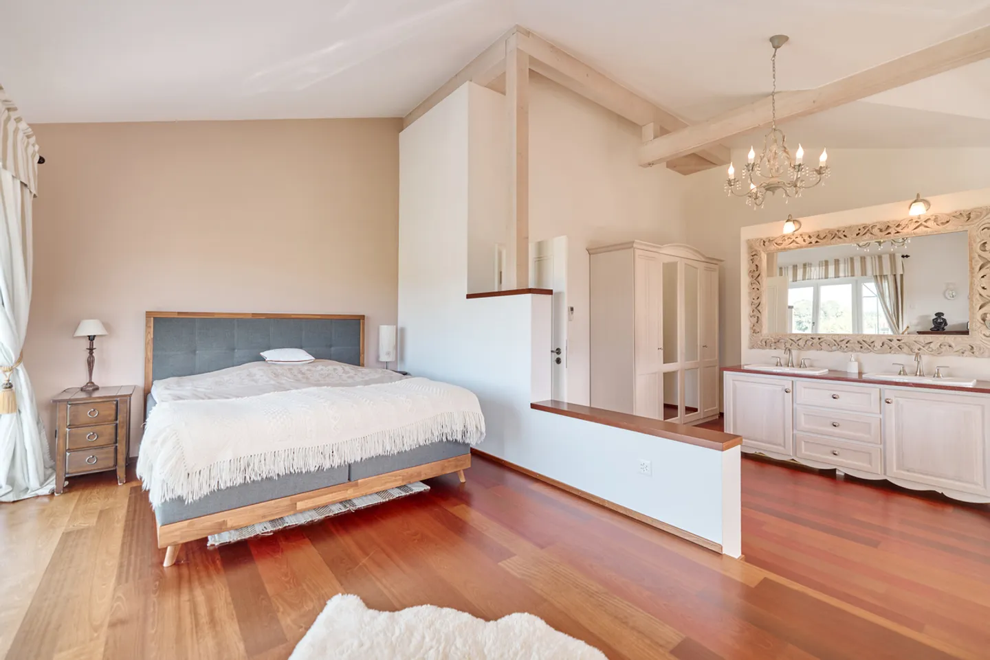 SENSO DI VACANZA: VILLA CON VISTA SUL LAGO DI NEUCHÂTEL - Foto 6 di 13