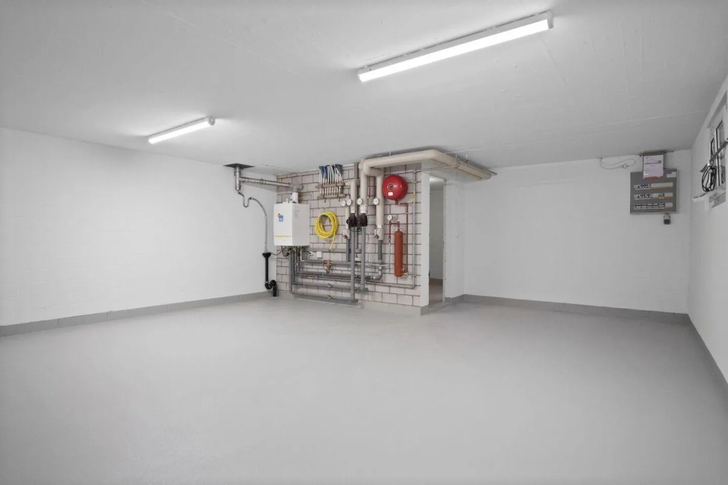 Charming Family Home near Lake - Photo 22 of 28