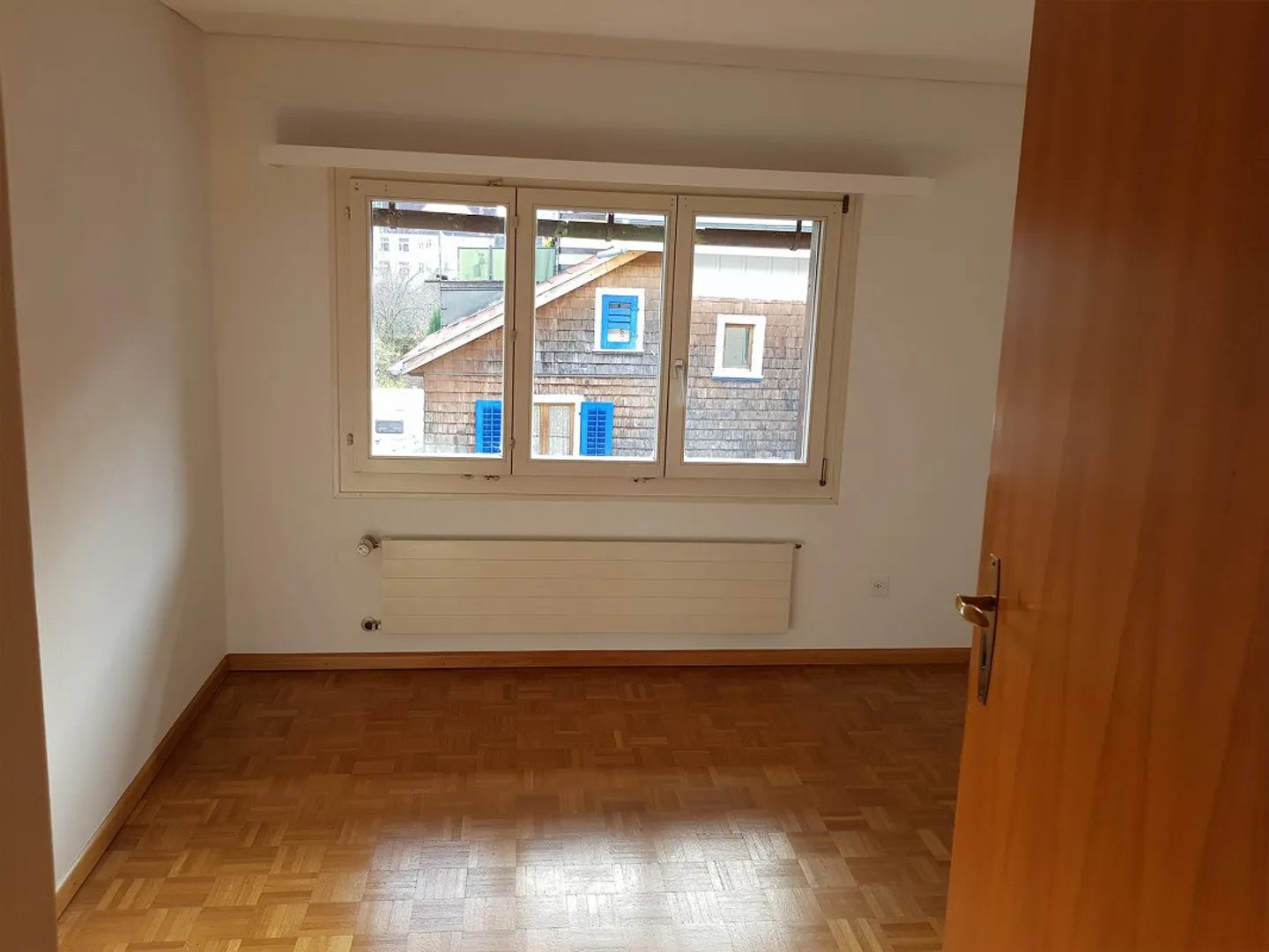 Sezione di casa di 4,5 stanze con grande giardino e garage - Foto 8 di 15