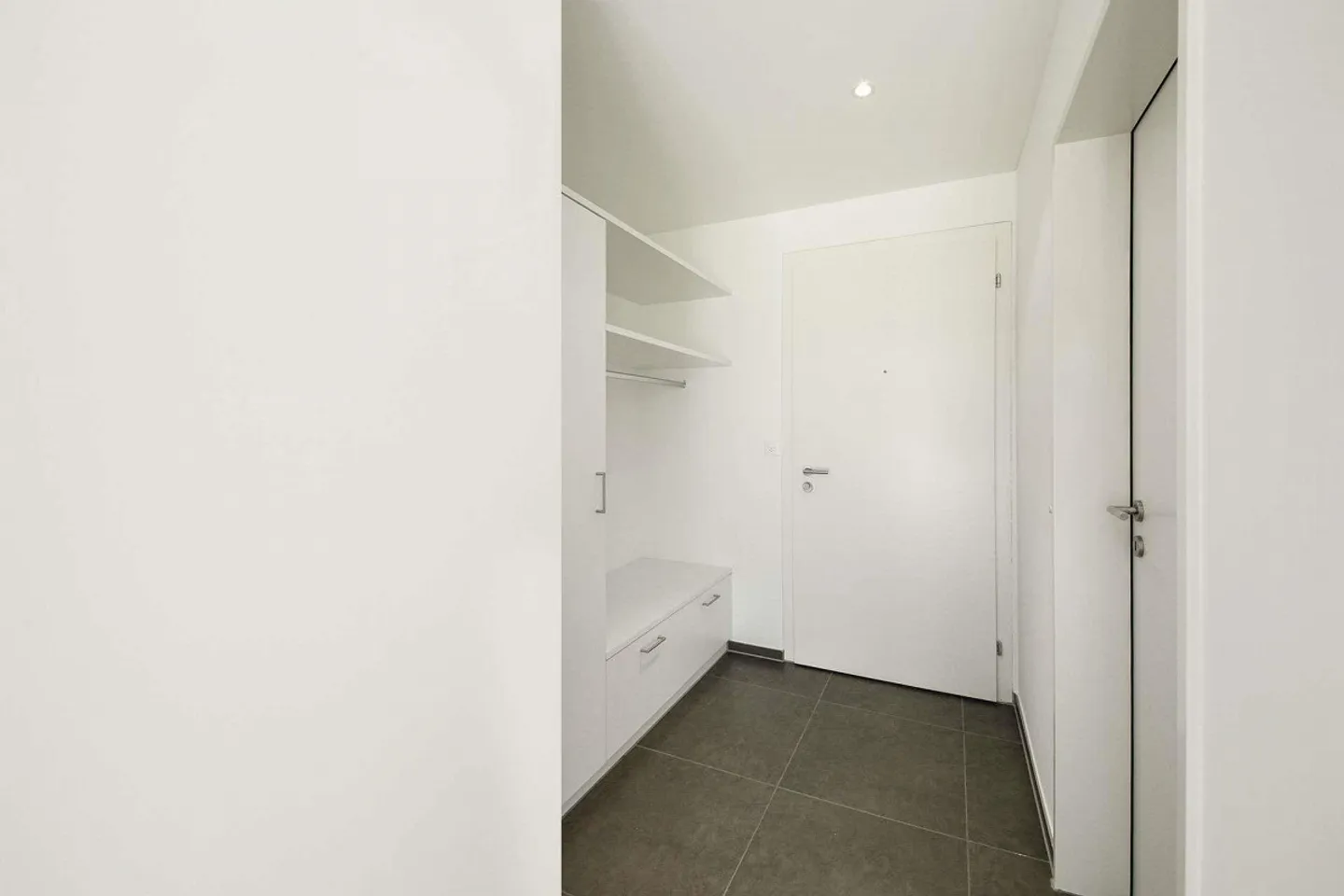 Comfort and tranquility combined - Modern penthouse apartment for the highest demands! - Photo 9 of 14