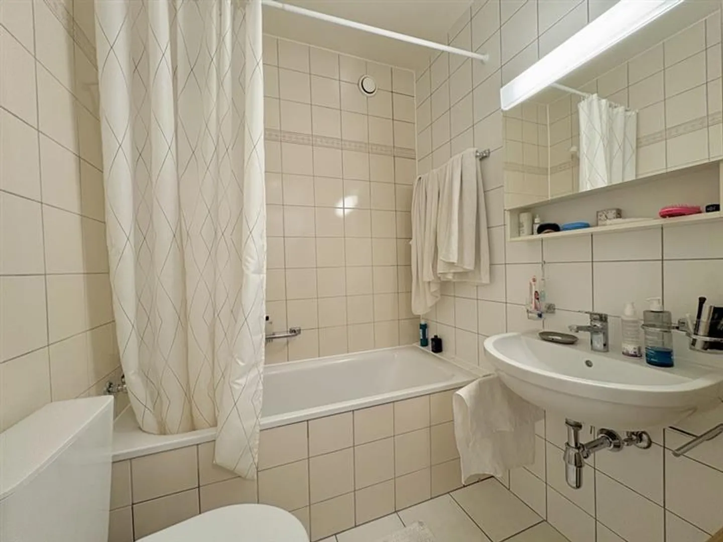 Superbe appartement idéalement situé - Photo 8 sur 8