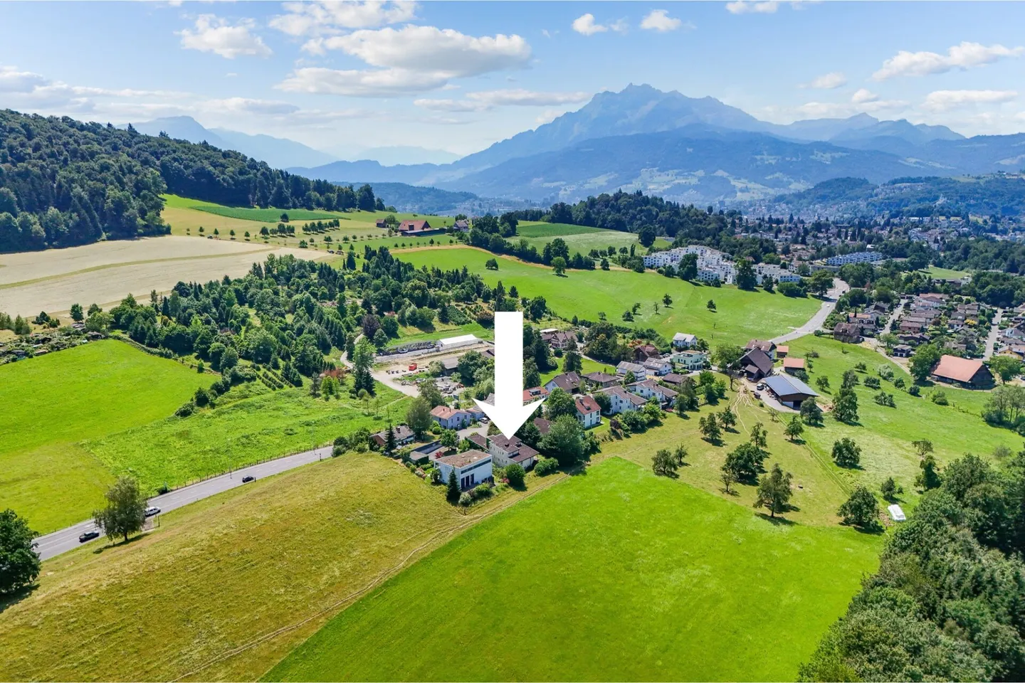 Grosszügiges Einfamilienhaus in Ebikon - Foto 1 von 12