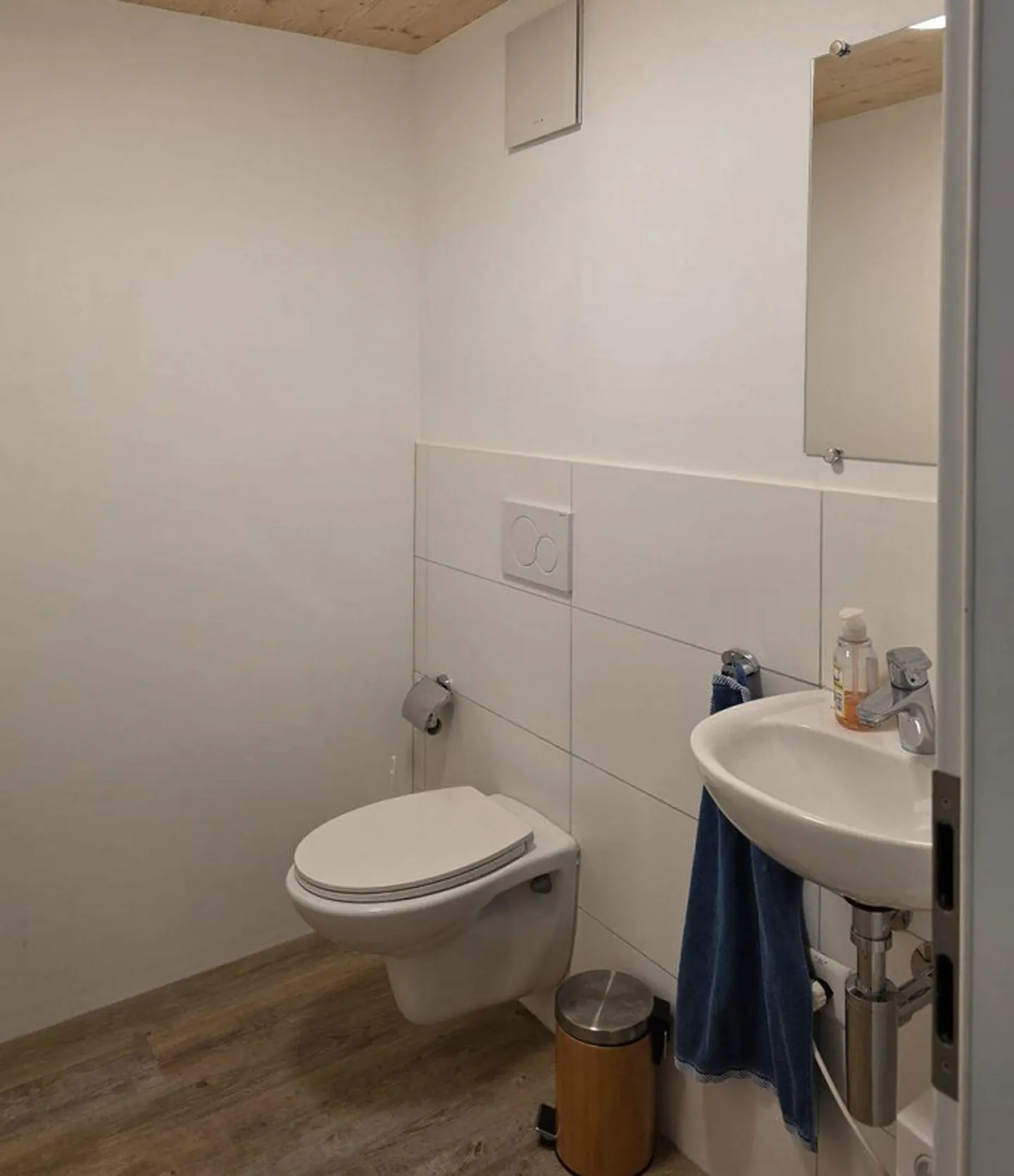 Fully Equipped Laundry - Start Immediately Instead of Investing - Photo 11 of 12