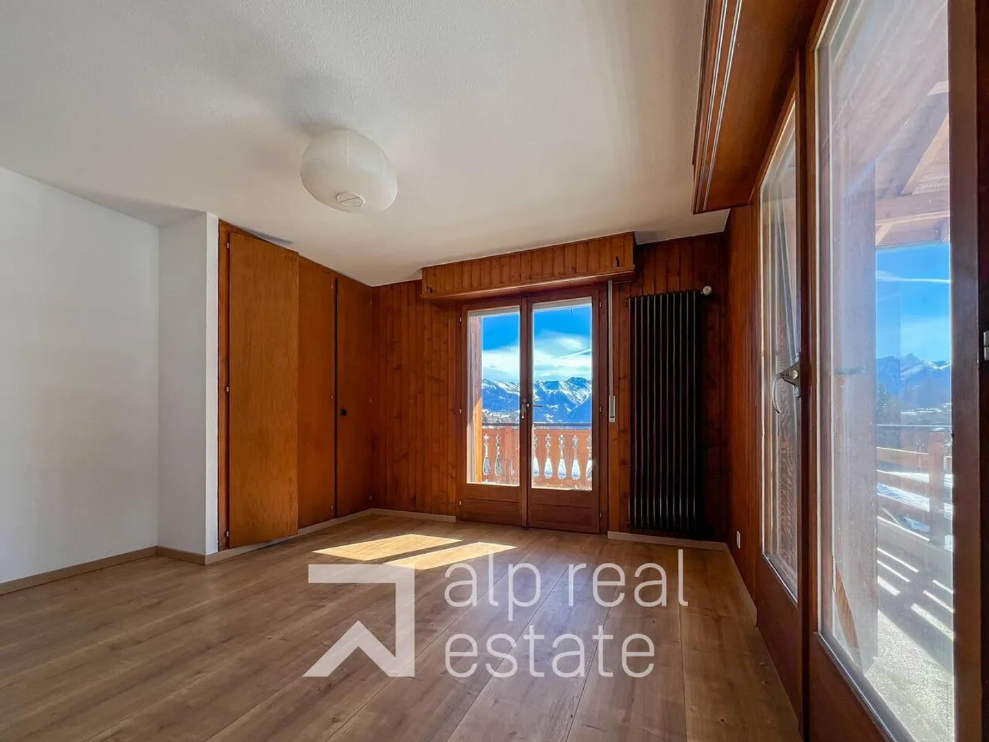 Magnificent 3.5-room apartment with a view - Photo 7 of 7