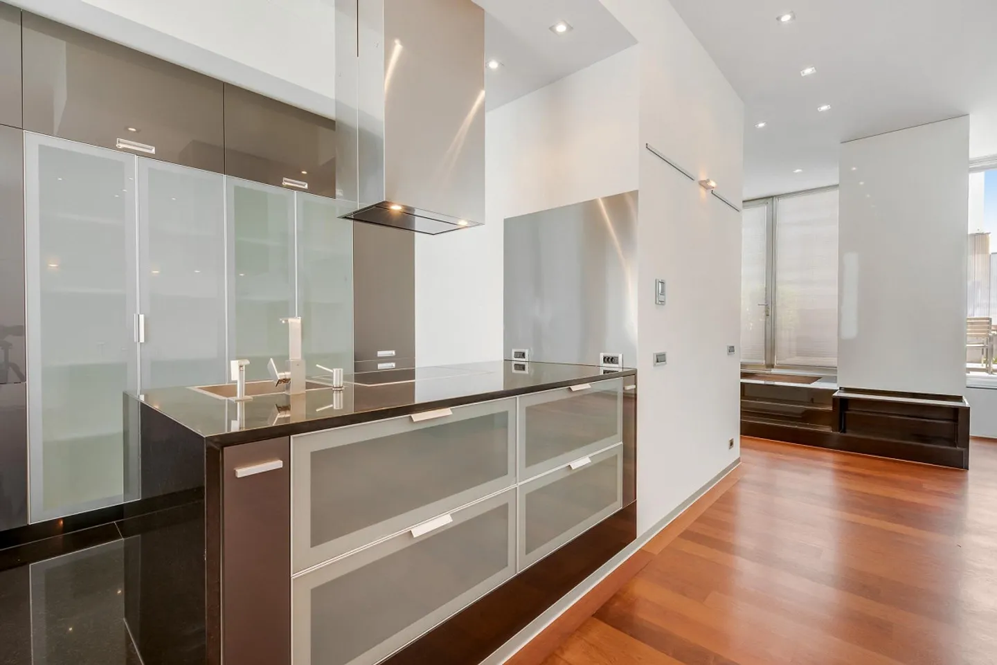L'appartement parfait et unique sur deux étages dans le district 6 - Photo 7 sur 13