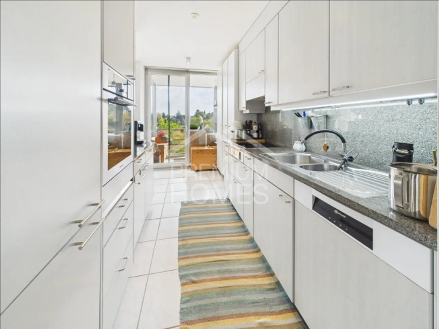 Vue panoramique avec sensation de vie - Au-dessus des toits de Liestal - Photo 4 sur 4