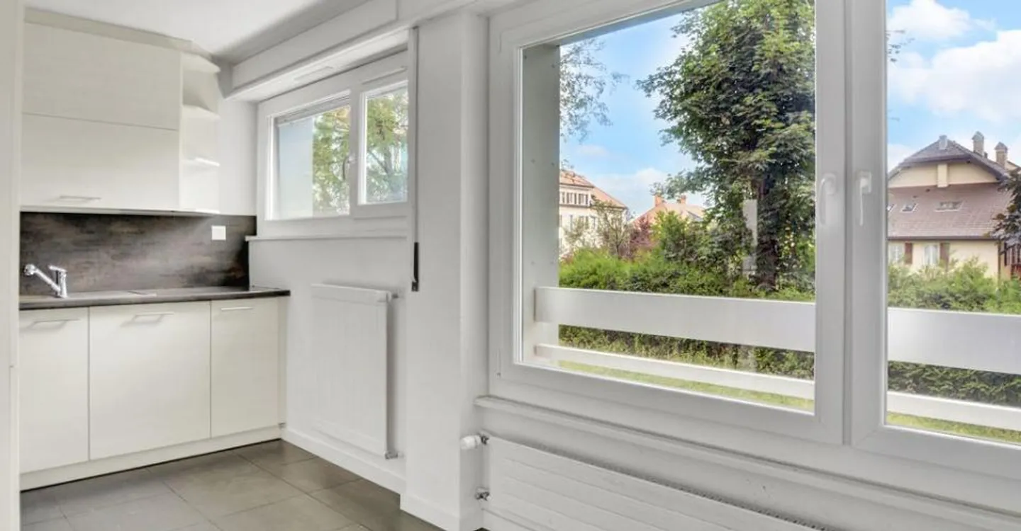 Appartement lumineux avec ascenseur - Photo 2 sur 6