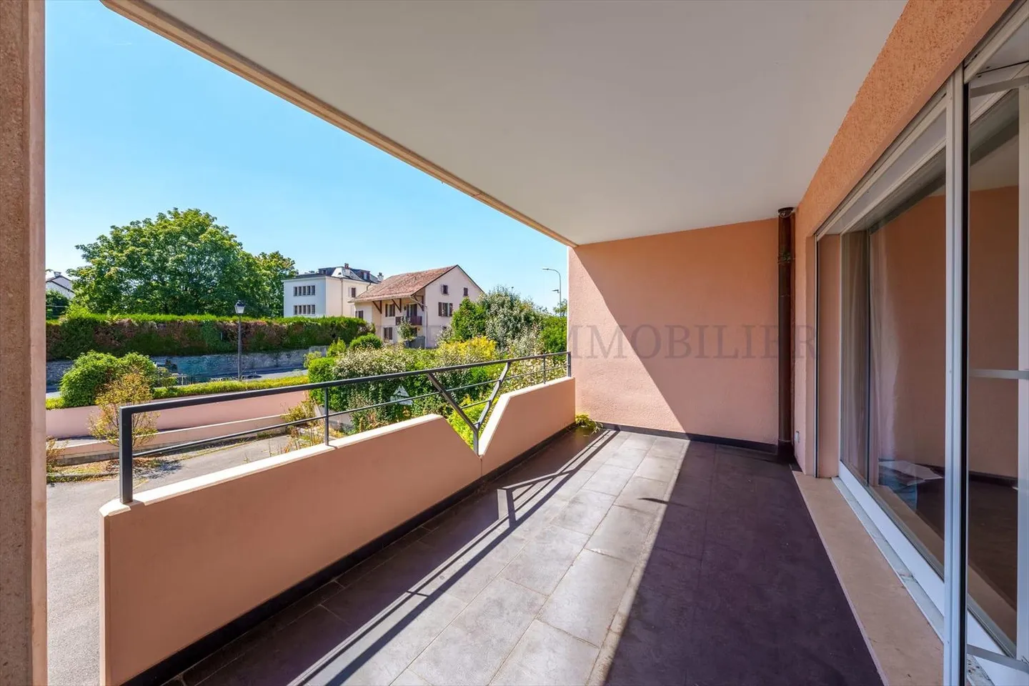 Bright four-room apartment very well located! - Photo 3 of 8