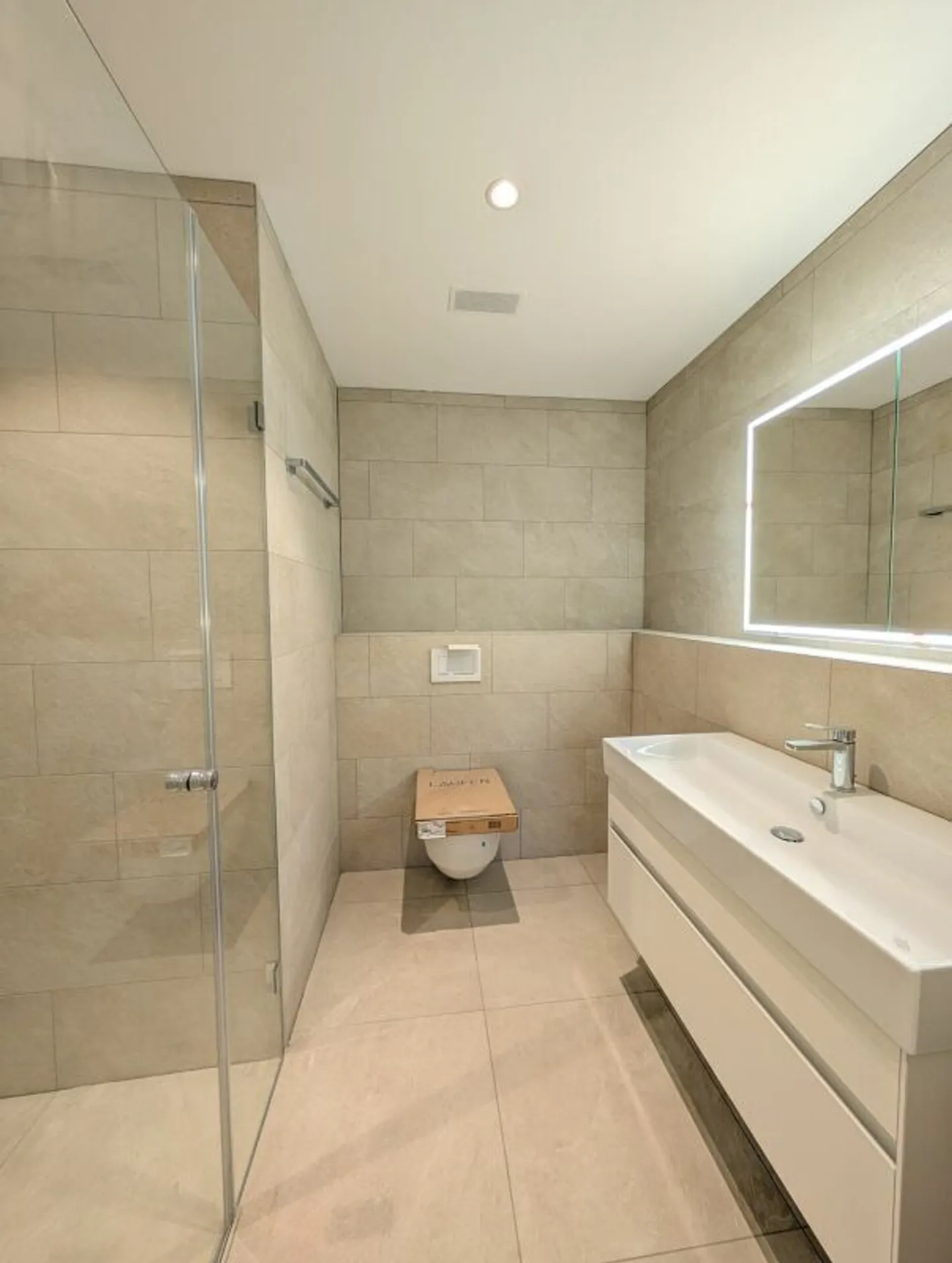 Vivere in famiglia con giardino e ampio spazio di stoccaggio - Foto 8 di 13