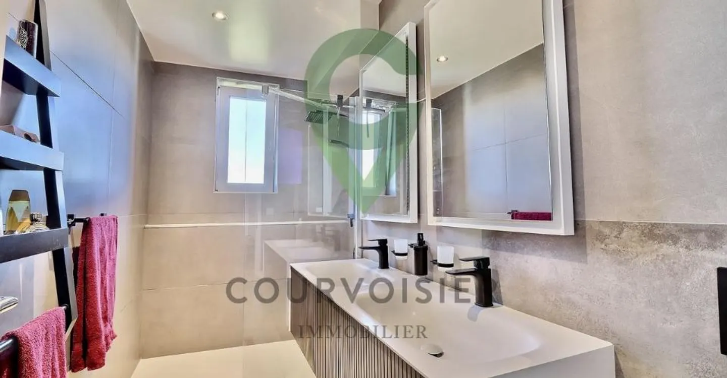 Spacious duplex offering the charm of the old and absolute comfort - Photo 5 of 11