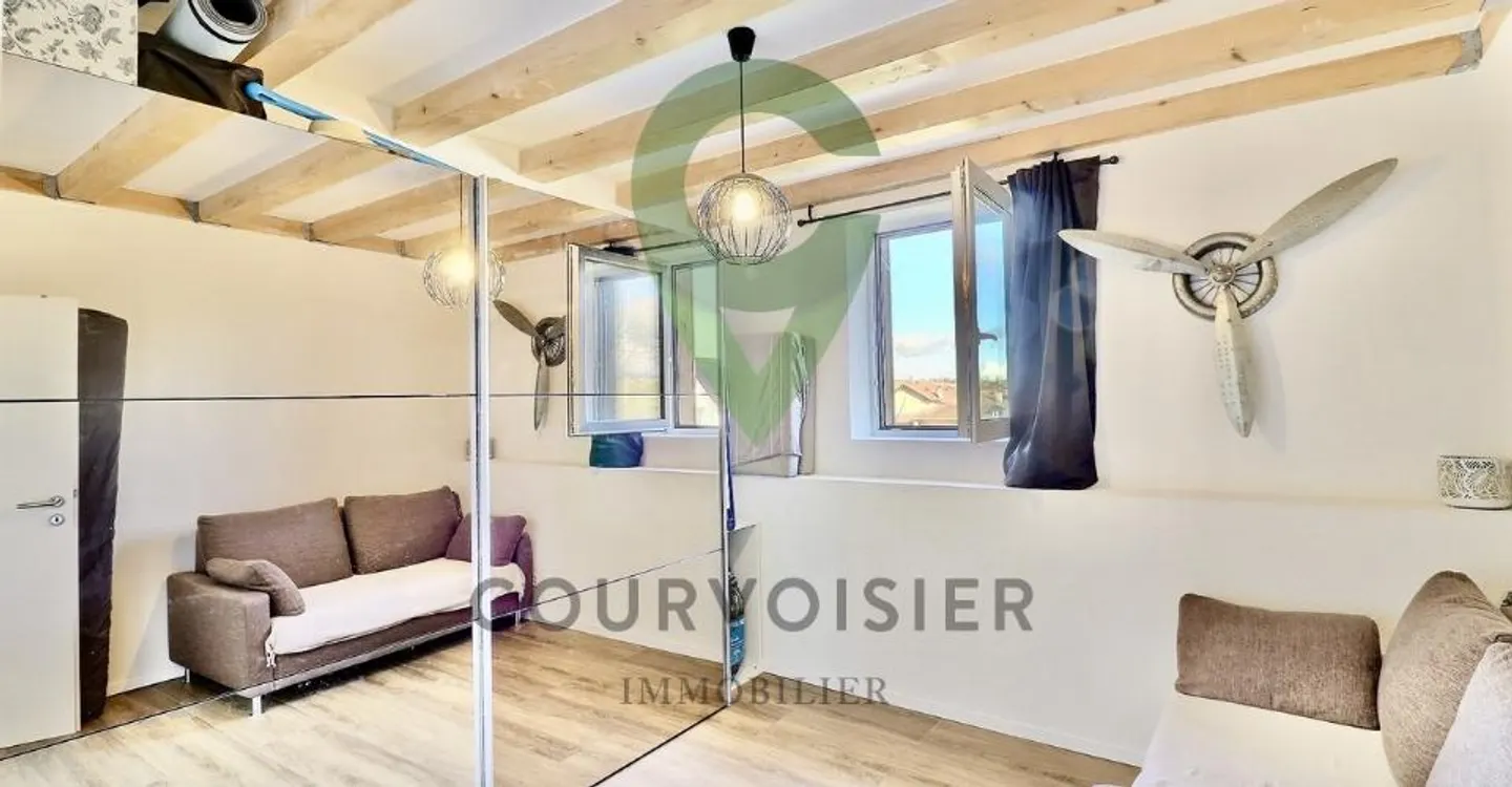 Spacious duplex offering the charm of the old and absolute comfort - Photo 6 of 11