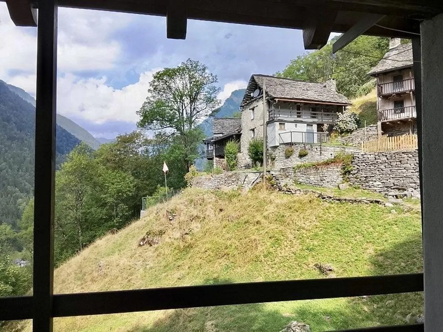 Rustico 3 1/2 locali con molte stanze aggiuntive, molto tranquillo, soleggiato - Foto 24 di 25
