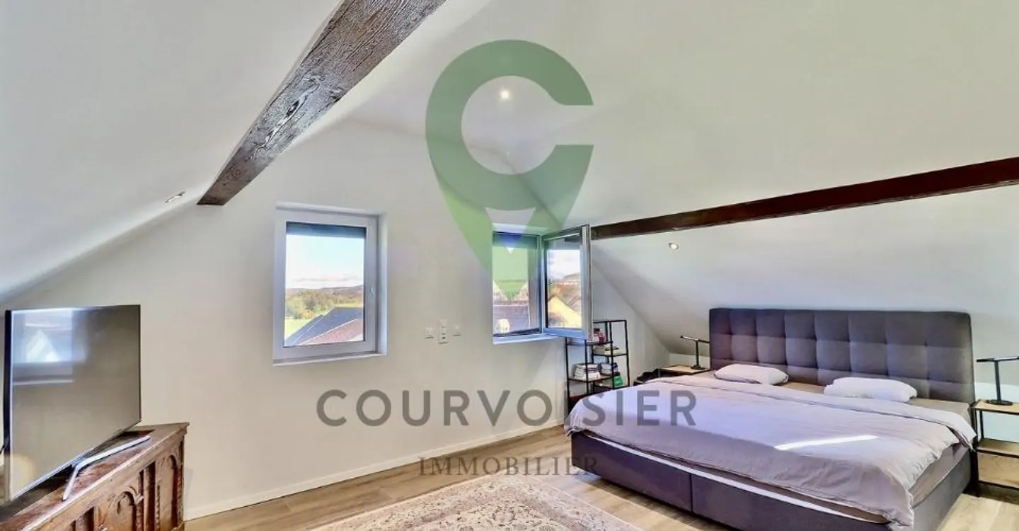 Spacious duplex offering the charm of the old and absolute comfort - Photo 7 of 11