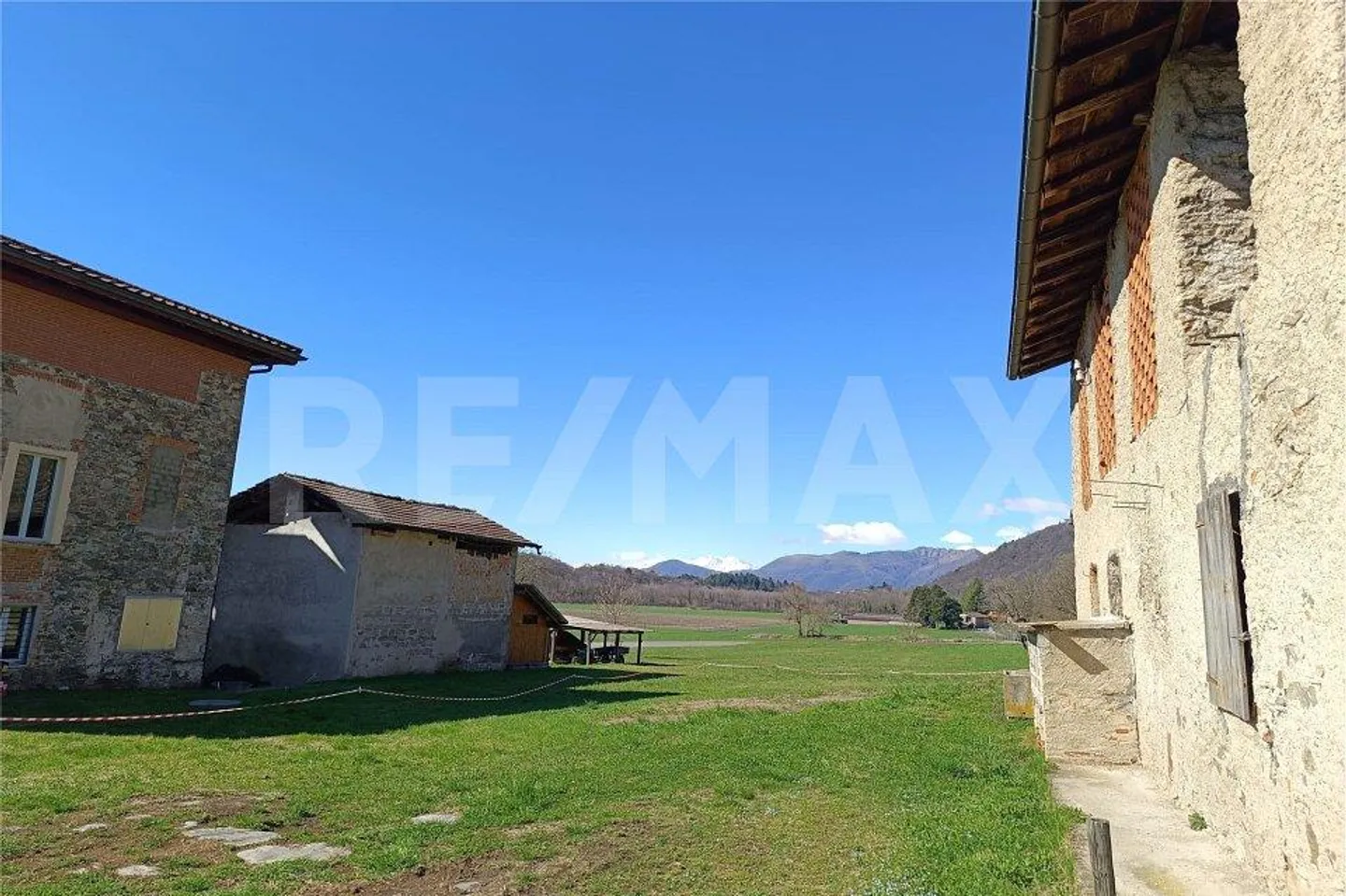 SESSA - SUINO: Rustico per vacanze con loggia e giardino separato - Foto 11 di 13