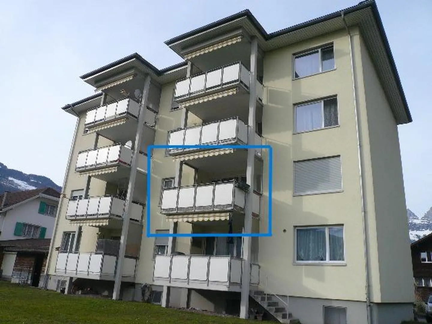 Appartamento d'epoca di 3,5 stanze con vista mozzafiato - Foto 2 di 7