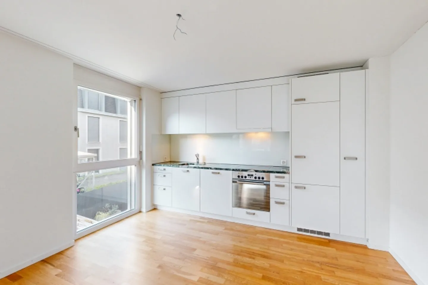 Beautiful Living in a Green Environment - Photo 3 of 7